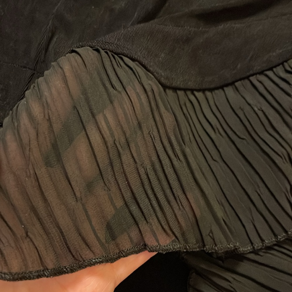 Beautiful Chico’s Traveler’s Cardigan w/stunning hem. - Picture 7 of 11